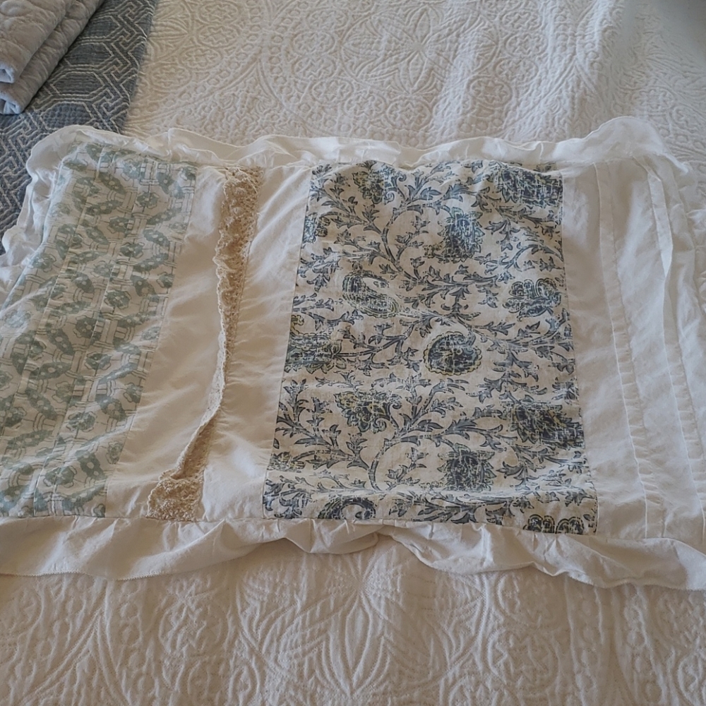Standard shams - Picture 2 of 9